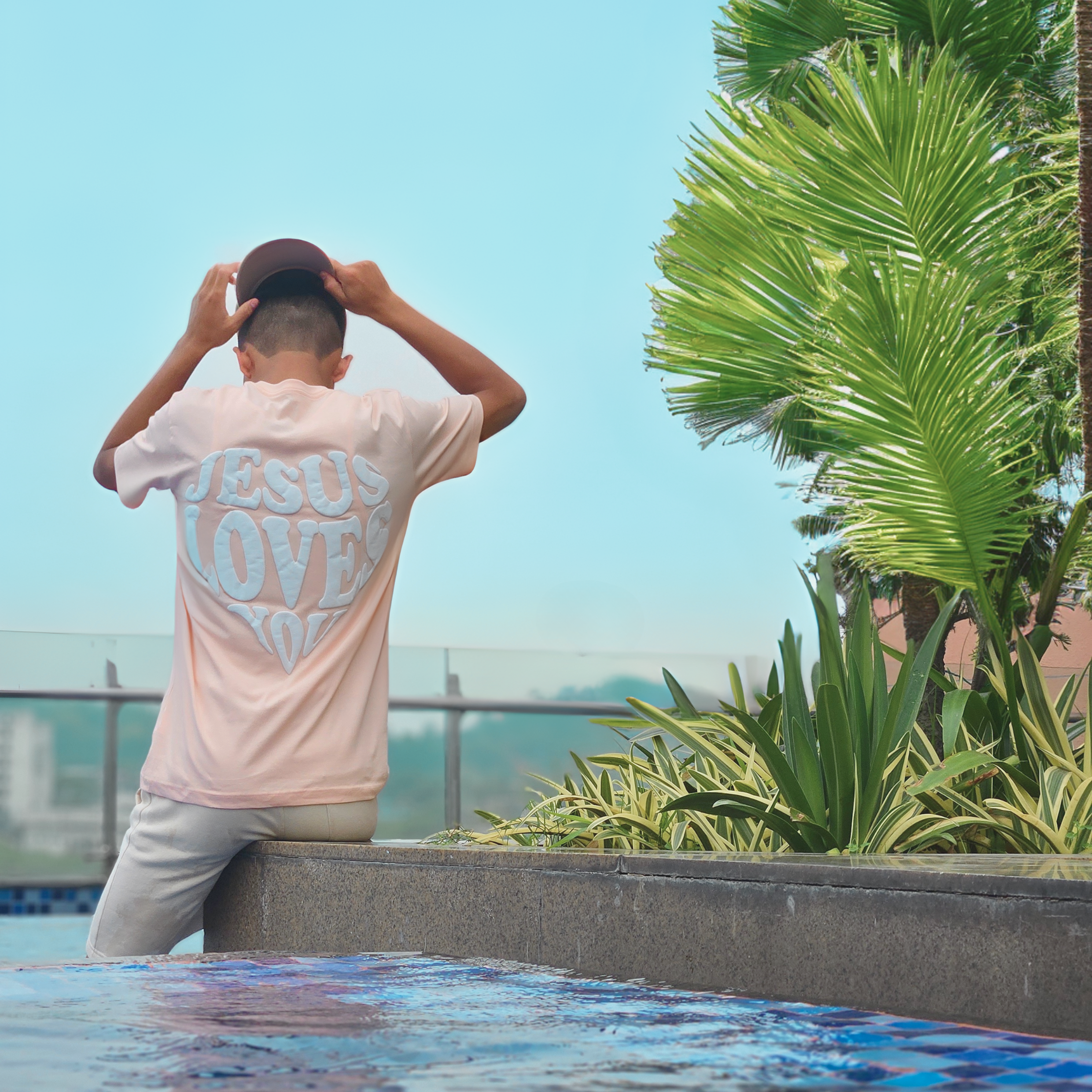 "JLY" CLASSIC PEACH TEE